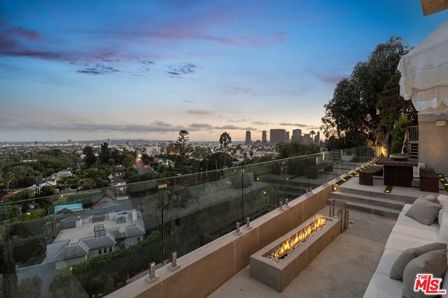 7882 Fareholm Drive, Los Angeles, CA 90046