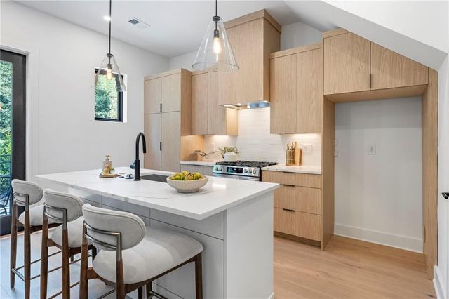 1189 Frederick Walk, Atlanta, GA 30324