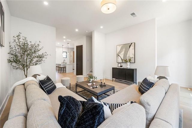 1189 Frederick Walk, Atlanta, GA 30324