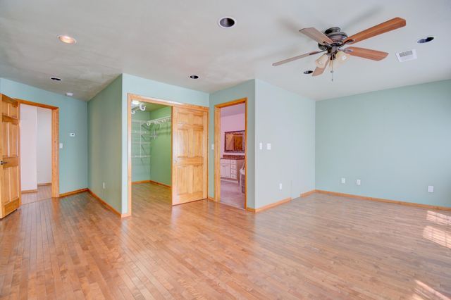 221 64th Street SW, Albuquerque, NM 87121