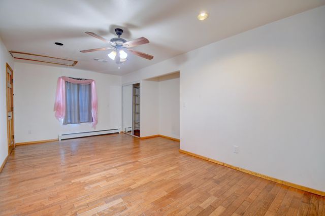 221 64th Street SW, Albuquerque, NM 87121