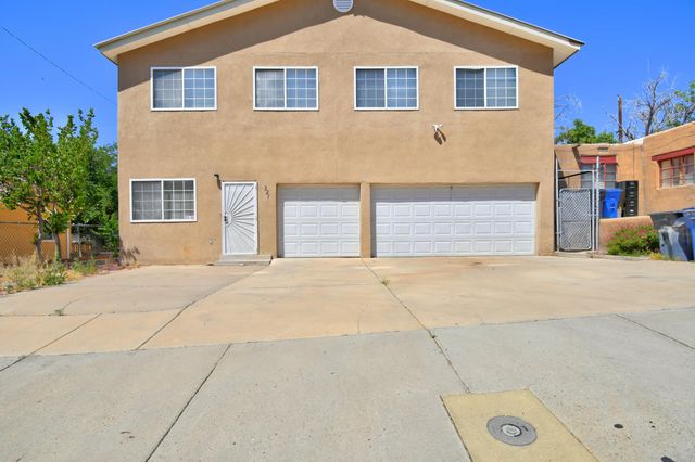 221 64th Street SW, Albuquerque, NM 87121