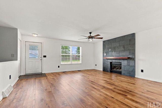 274 Highland AVENUE, Genoa City, WI 53128