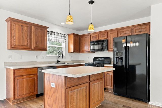 274 Highland AVENUE, Genoa City, WI 53128