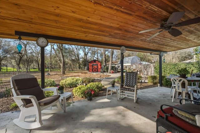 6338 Horseshoe Bar Rd, Loomis, CA 95650