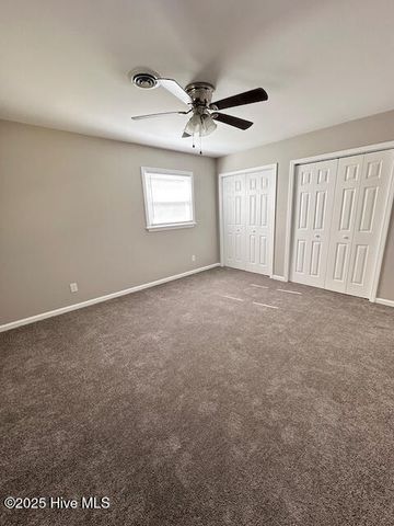 422 Pine Valley Road, Jacksonville, NC 28546