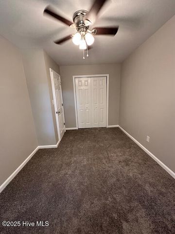 422 Pine Valley Road, Jacksonville, NC 28546