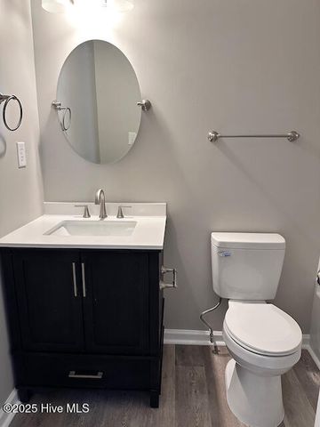 422 Pine Valley Road, Jacksonville, NC 28546