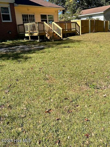 422 Pine Valley Road, Jacksonville, NC 28546