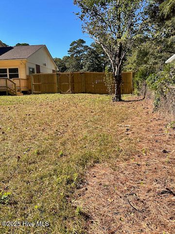 422 Pine Valley Road, Jacksonville, NC 28546