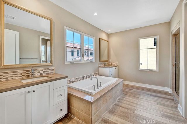 146 Toretta, Irvine, CA 92602