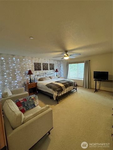 1320 Burnside, Dupont, WA 98327