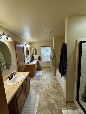 1320 Burnside, Dupont, WA 98327