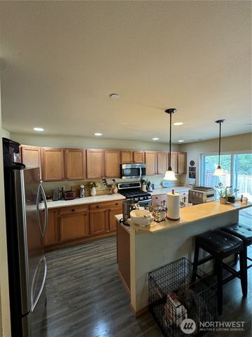 1320 Burnside, Dupont, WA 98327