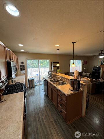 1320 Burnside, Dupont, WA 98327