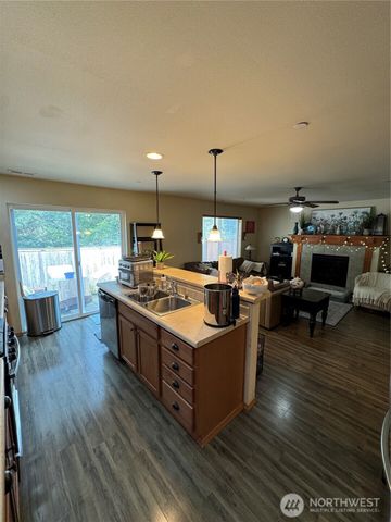 1320 Burnside, Dupont, WA 98327