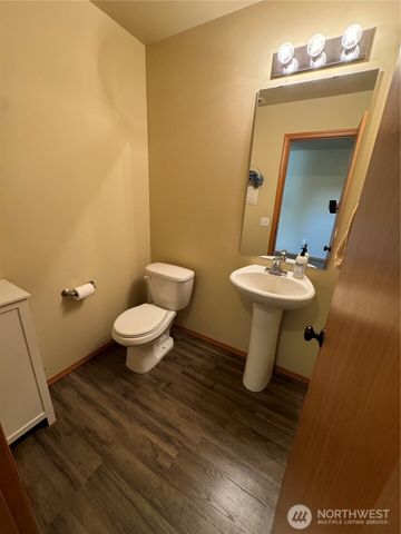 1320 Burnside, Dupont, WA 98327