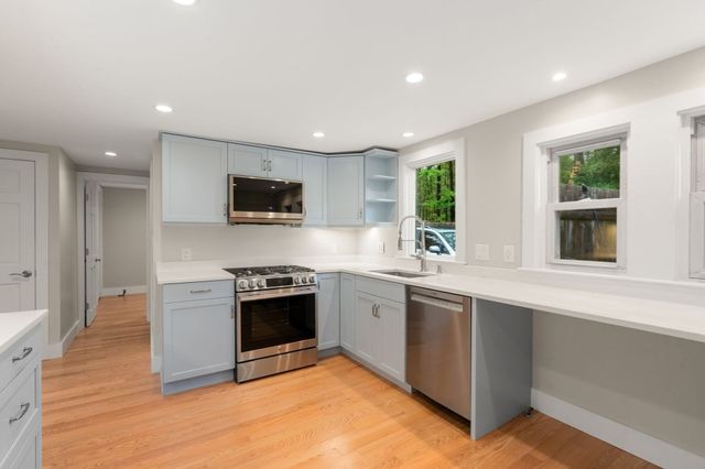 831 Franklin St, Duxbury, MA 02332
