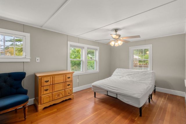 831 Franklin St, Duxbury, MA 02332
