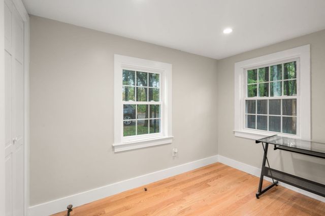 831 Franklin St, Duxbury, MA 02332