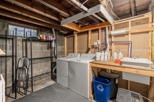 831 Franklin St, Duxbury, MA 02332