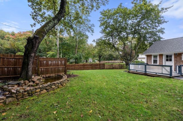 831 Franklin St, Duxbury, MA 02332
