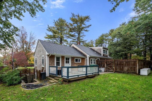 831 Franklin St, Duxbury, MA 02332