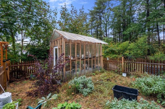 831 Franklin St, Duxbury, MA 02332