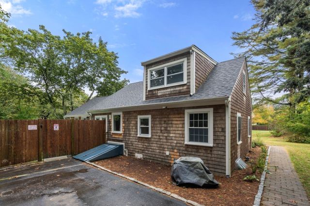 831 Franklin St, Duxbury, MA 02332