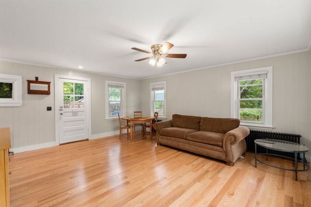 831 Franklin St, Duxbury, MA 02332