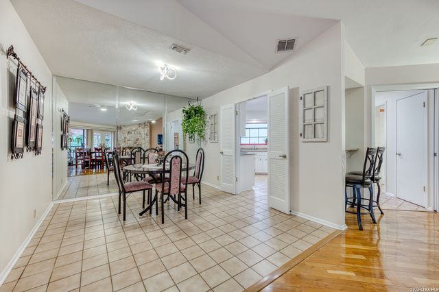 13046 HUNTERS BREEZE ST, San Antonio, TX 78230