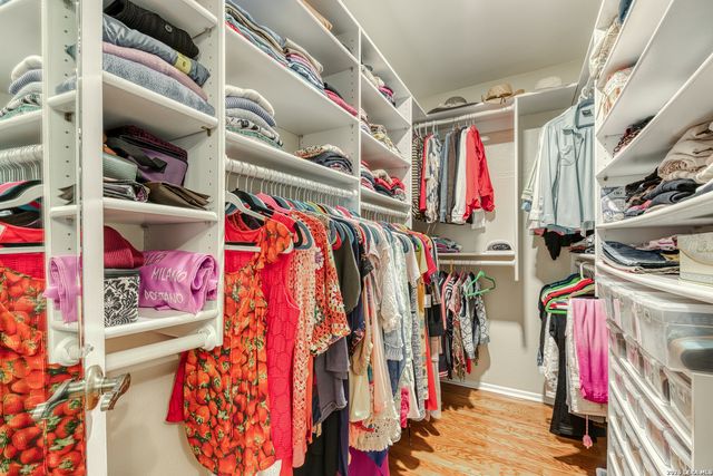 13046 HUNTERS BREEZE ST, San Antonio, TX 78230