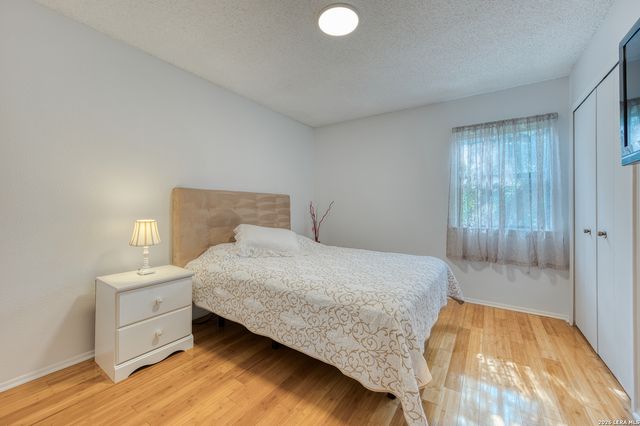 13046 HUNTERS BREEZE ST, San Antonio, TX 78230