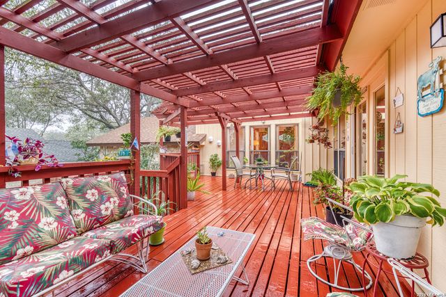 13046 HUNTERS BREEZE ST, San Antonio, TX 78230