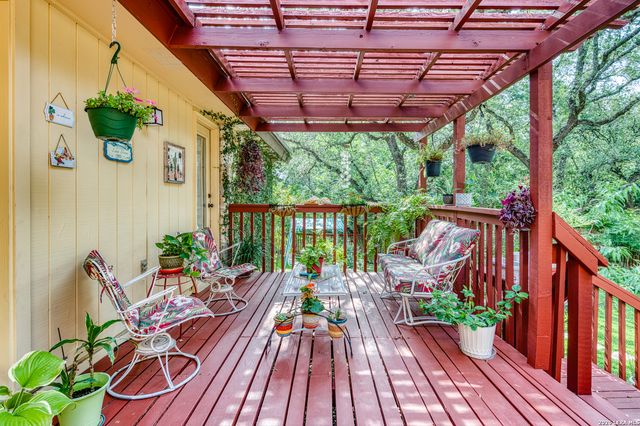 13046 HUNTERS BREEZE ST, San Antonio, TX 78230