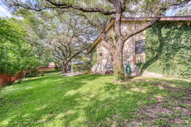 13046 HUNTERS BREEZE ST, San Antonio, TX 78230