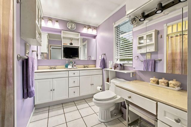 247 Westgate Drive, Valparaiso, IN 46385