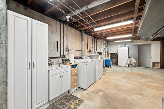 247 Westgate Drive, Valparaiso, IN 46385