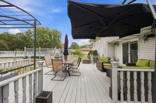 247 Westgate Drive, Valparaiso, IN 46385