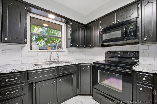 1201 John Road, Ardmore, OK 73401