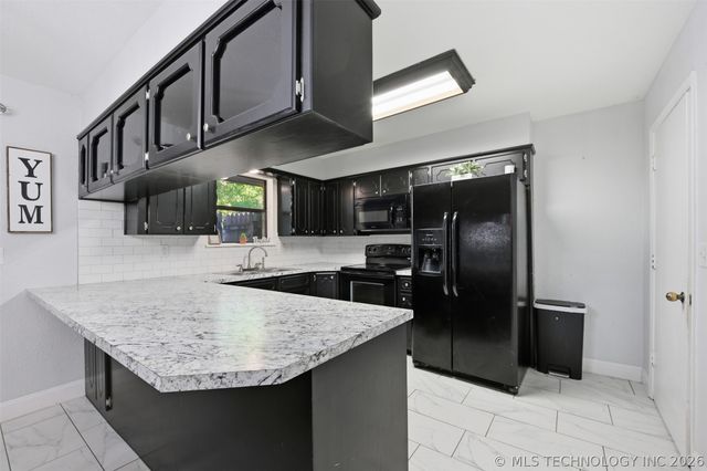1201 John Road, Ardmore, OK 73401