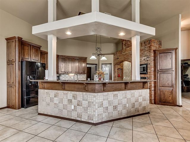 19605 Talavera Lane, Edmond, OK 73012