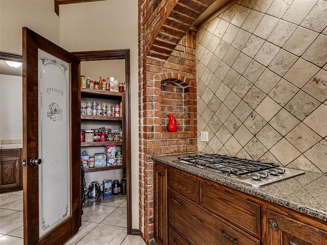 19605 Talavera Lane, Edmond, OK 73012