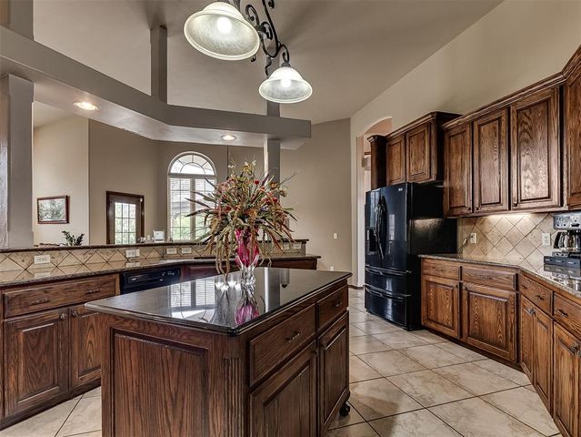 19605 Talavera Lane, Edmond, OK 73012