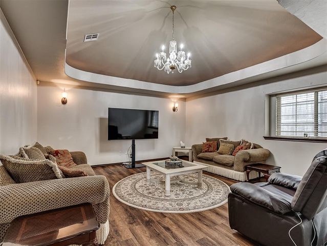 19605 Talavera Lane, Edmond, OK 73012