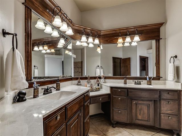 19605 Talavera Lane, Edmond, OK 73012