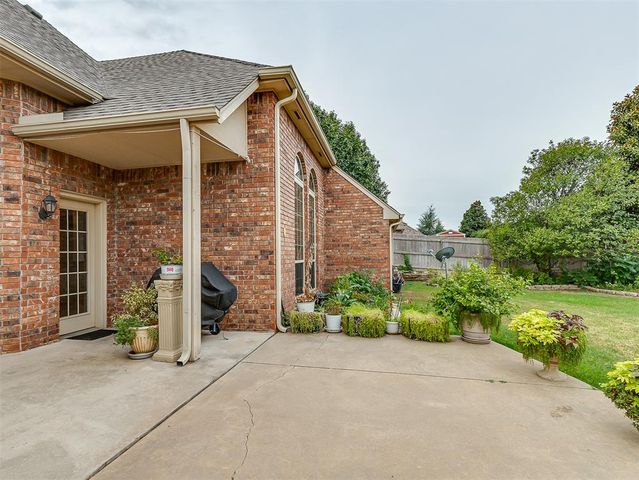 19605 Talavera Lane, Edmond, OK 73012