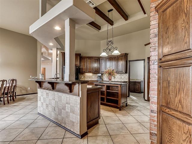 19605 Talavera Lane, Edmond, OK 73012