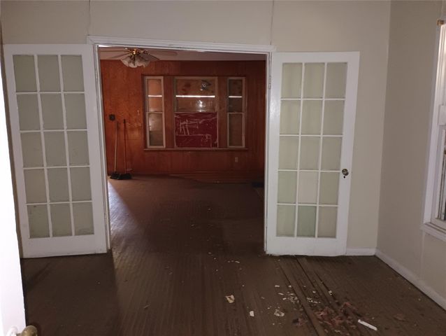 2009 Hemphill Street, Fort Worth, TX 76110