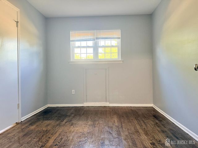 128 College Drive, Edison, NJ 08817